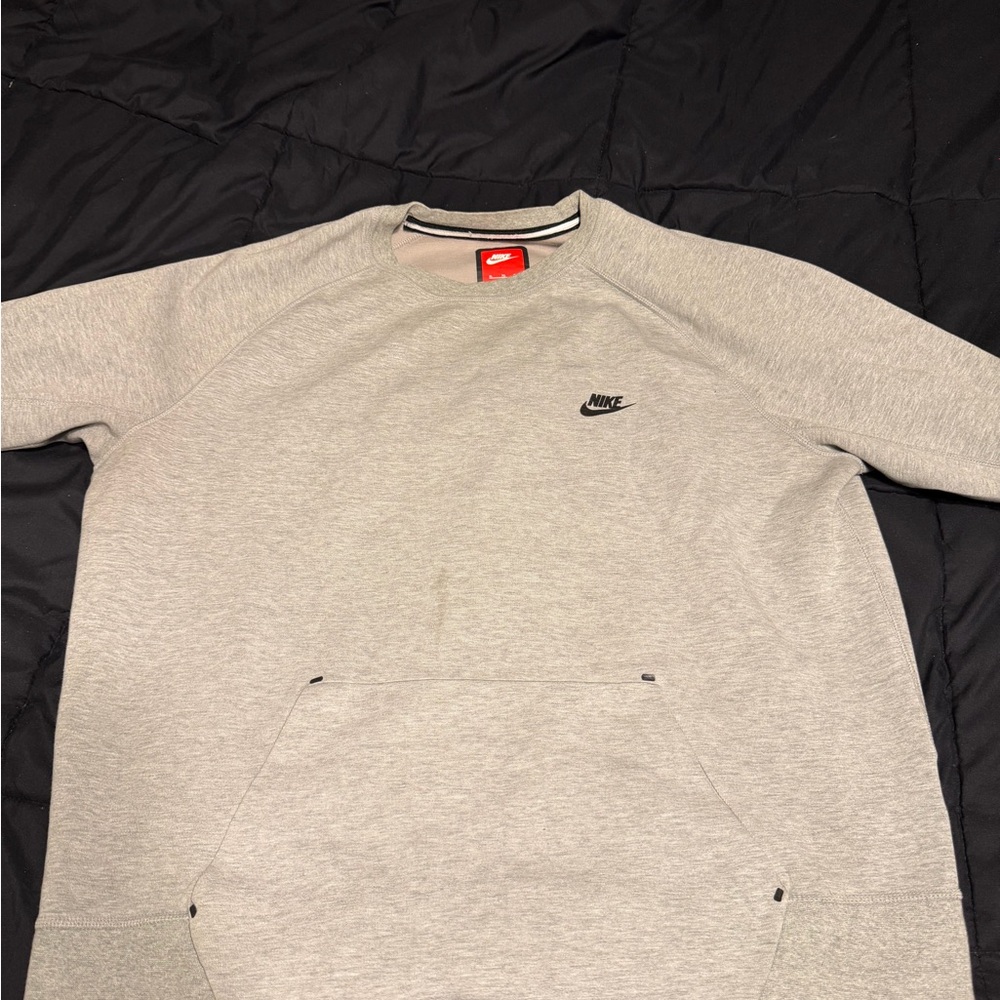 Nike Men's Heather Gray Crewneck Sweater